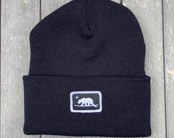 Gorros con parche Surf Bear® de Pacific Coast Apparel para adultos, gorros de invierno, gorros de invierno, gorros de primera calidad, gorros cálidos, accesorios de invierno