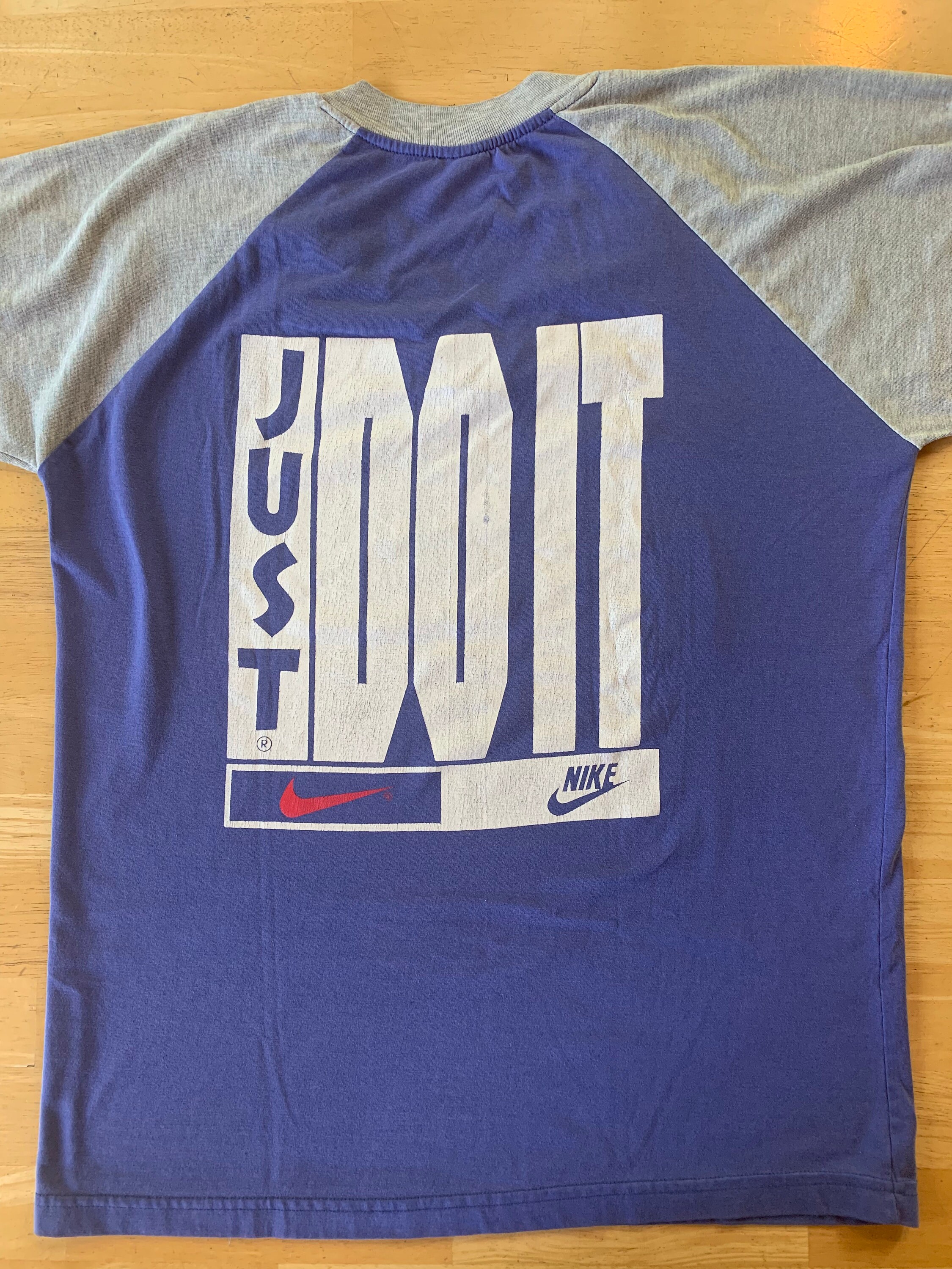 Vintage 90s Nike sport t-shirt / S5703 | Avelinas Vintage | ASOS Marketplace