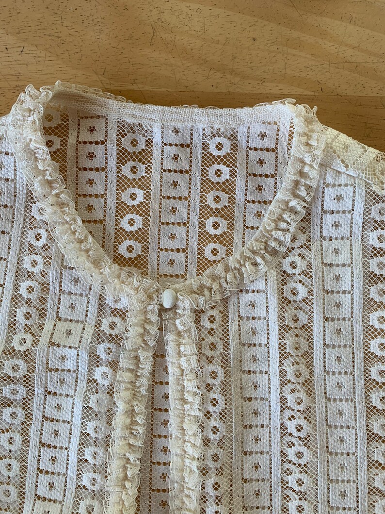 Vintage Lace Bolero Jacket 60s 70s Frilly Edges Long Sleeve Button at Collar Puffy Shoulders Creme White Size Sm Bridal