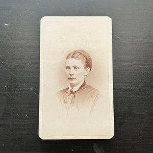 Antique CDV Portrait of a Pretty Young Lady