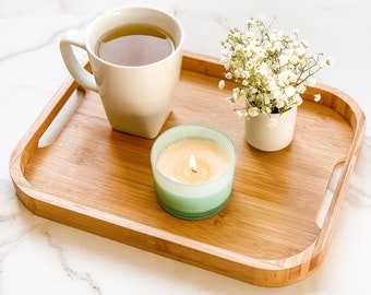 Plateau de service fait main | Plateau à thé en bois | Plateau de petit-déjeuner en bambou de qualité supérieure | Plateau de petit-déjeuner au lit | Cadeau Fête des Mères | Cadeau durable