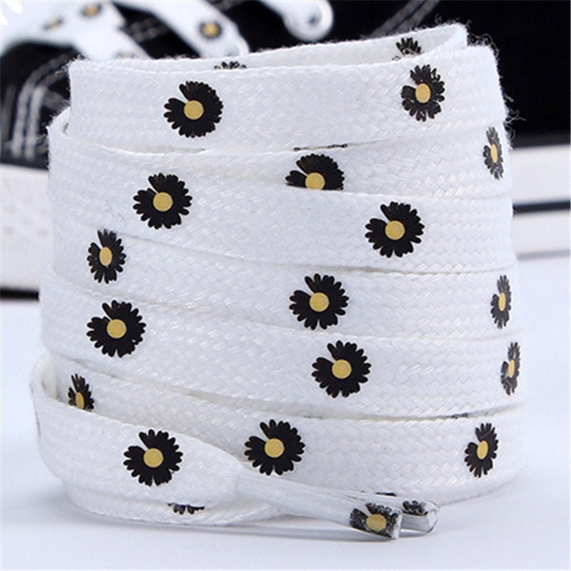 nike shoelaces black and white