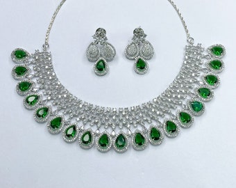 Ensemble de colliers émeraude et diamants verts Collier diamants américains vert émeraude, bijoux indiens, collier de mariage nuptiale émeraude, ensembles CZ