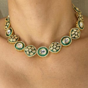 Emerald Polki Necklace Sabyasachi Jewelry Kundan Choker Green Indian Meenakari Necklace Moissanite Polki Diamond Jewelry Delicate Kundan Set