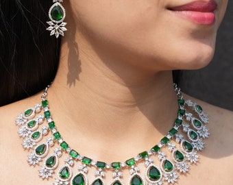 Collar verde esmeralda / Joyería de circonitas cúbicas / Inspirado en Sabyasachi / Collar nupcial indio llamativo