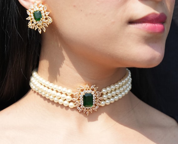 DREAMJWELL - Gorgeous Cz Two Tone Emerald Bridal Choker Necklace Set- –  dreamjwell