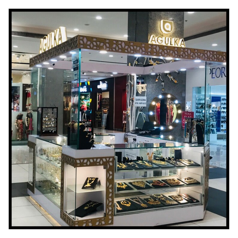 Pearl TikkaKundan Maang TikkaGreen TikkaRed Maang TikkaIndian Gold Plated Jewelry Big Punjabi TikkaPakistani Forehead JewelryTikka