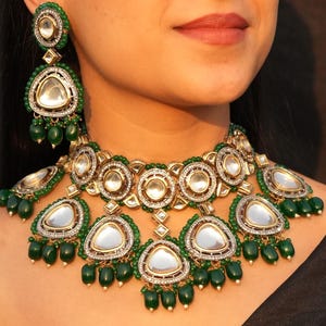 Polki Necklace Green Kundan Choker India Bridal Jewelry Emerald Kundan Bridal Jewelry Sabyasachi Inspired Indian Necklace Victorian Jewelry
