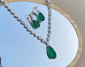 Deepika Padukone Emerald Doublet Necklace Green Emerald Diamond Necklace LUXURY Designer Replica American Diamond Emerald WEDDING Set Gift