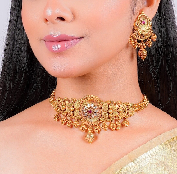Indian choker hotsell necklace gold