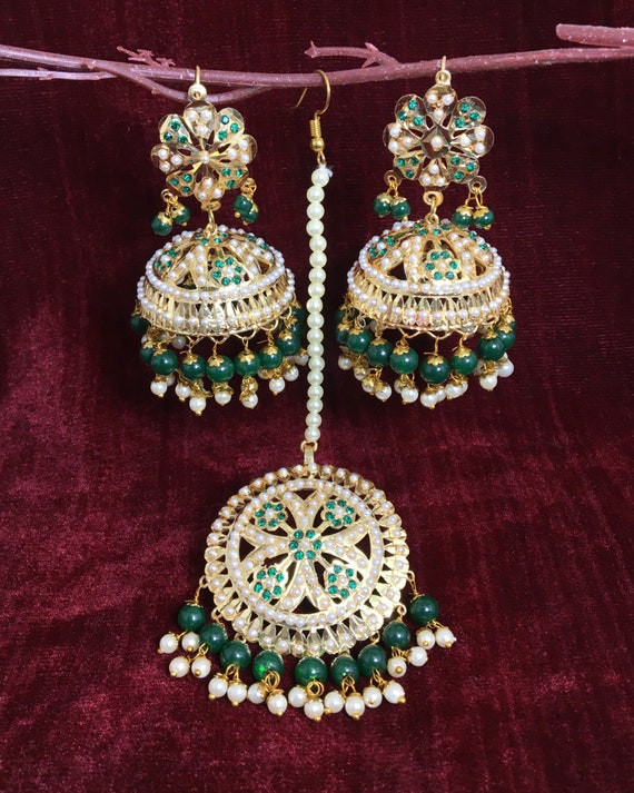 Gold Finished Navratan Pippal Patti kundan Earrings Tika By PTJ – Punjabi  Traditional Jewellery