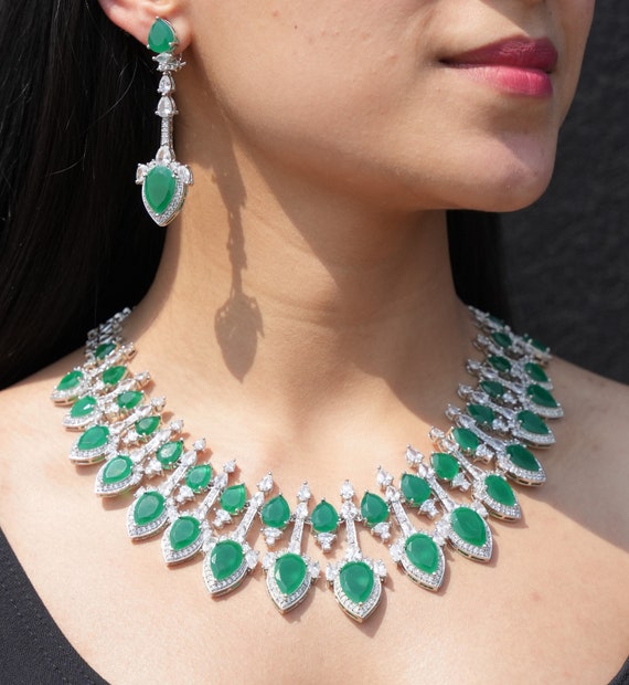 Emerald Green Uncut Kundan Polki Statement Necklace Set with Earrings |  Khwaish Jewellery