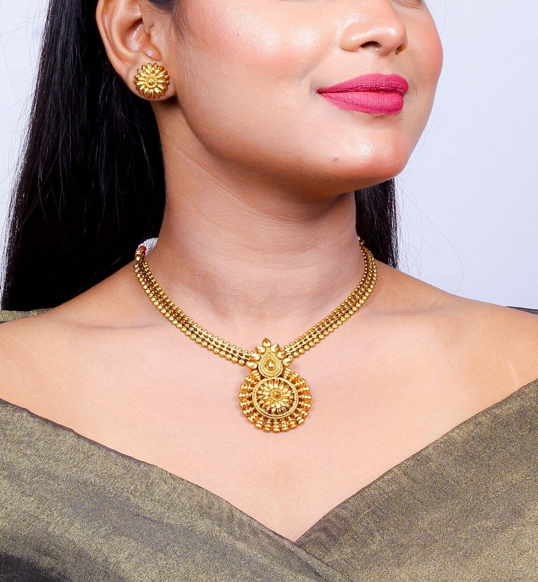 Gold necklace women indian new arrivals