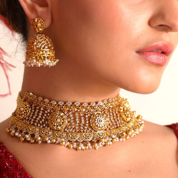 Collier Choker Doré - Style Ras Du Cou, Fabrication Inde - Bijou Ethnique Chic En Occasion