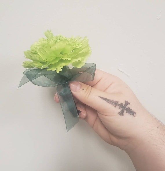 Green Carnation Oscar Wilde Boutonniere Etsy