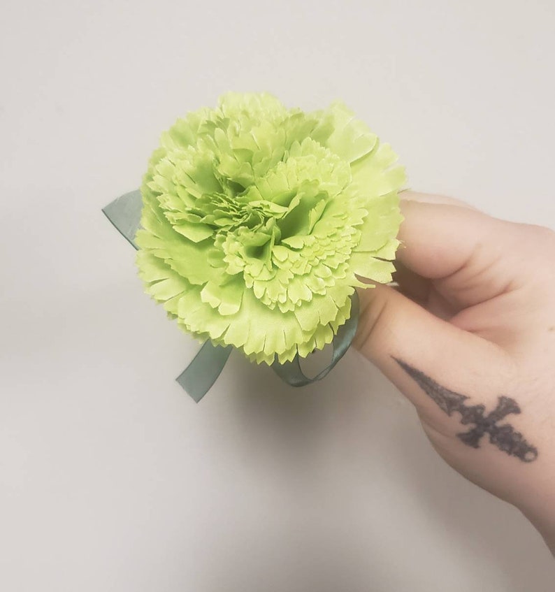 Green Carnation Oscar Wilde Boutonniere Etsy
