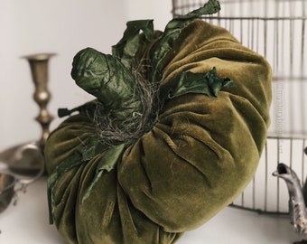 Citrouille en velours de taille moyenne, décoration de la maison en tissu d’automne, centre de table d’Halloween, cadeau de nourriture en peluche, accent intérieur d’automne magique