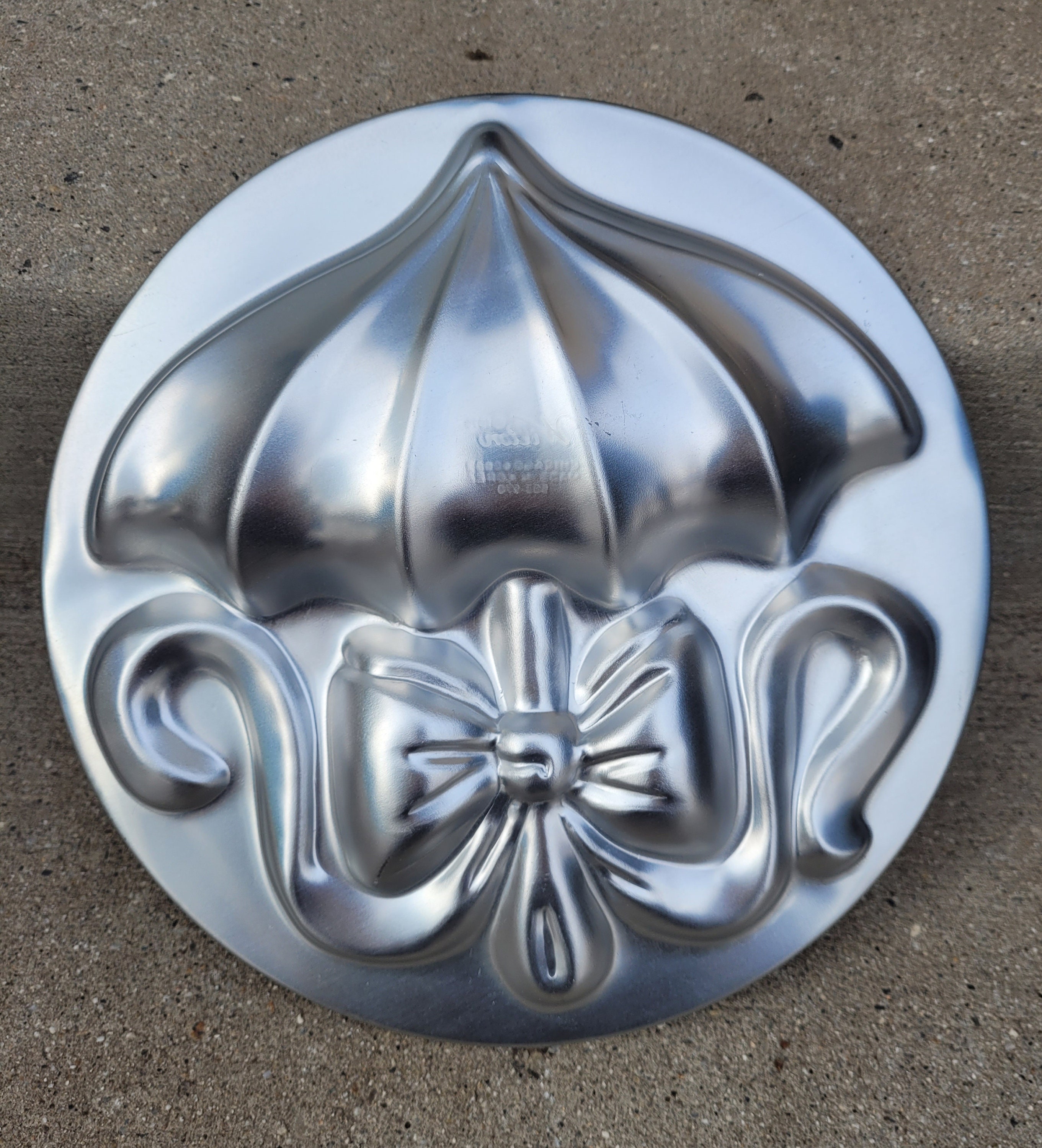 Layer Cake Hexagon Cake Pans Discontinued Wilton Pans Vintage