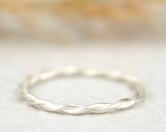 Engagement ring " Lariel " made of silver, narrow ring 925/- silver, filigree, cord ring, side ring, ring for women, gift for women