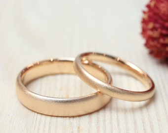 Trouwringen 'Lantina' roségoud, trouwringen, partnerringen, goud, gouden ringen, vintage, boho, minimalistisch, mat, naald, matte stippen, 585, geelgoud