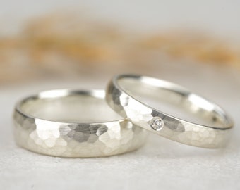 schlichte gehämmerte Eheringe Silber mit Diamant | Trauringe Verlobungsringe Silberring Hochzeit | filigran Hammerschlag