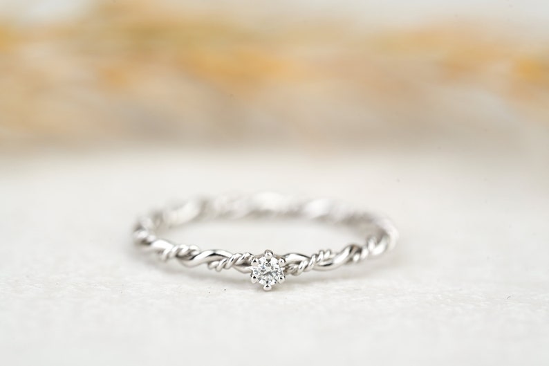Engagement ring Filou made of 585/ white gold with prong setting and diamond, cord ring image 1