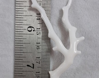 Natürlicher weißer Korallenzweig, loser Edelsteinstab, 4,23 g