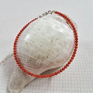 ECHT KORAAL ARMBAND!!! 100% natuurlijke Italiaanse zeerode koraalarmband met kralen ''ronde vorm'' 7" inch verstelbaar.