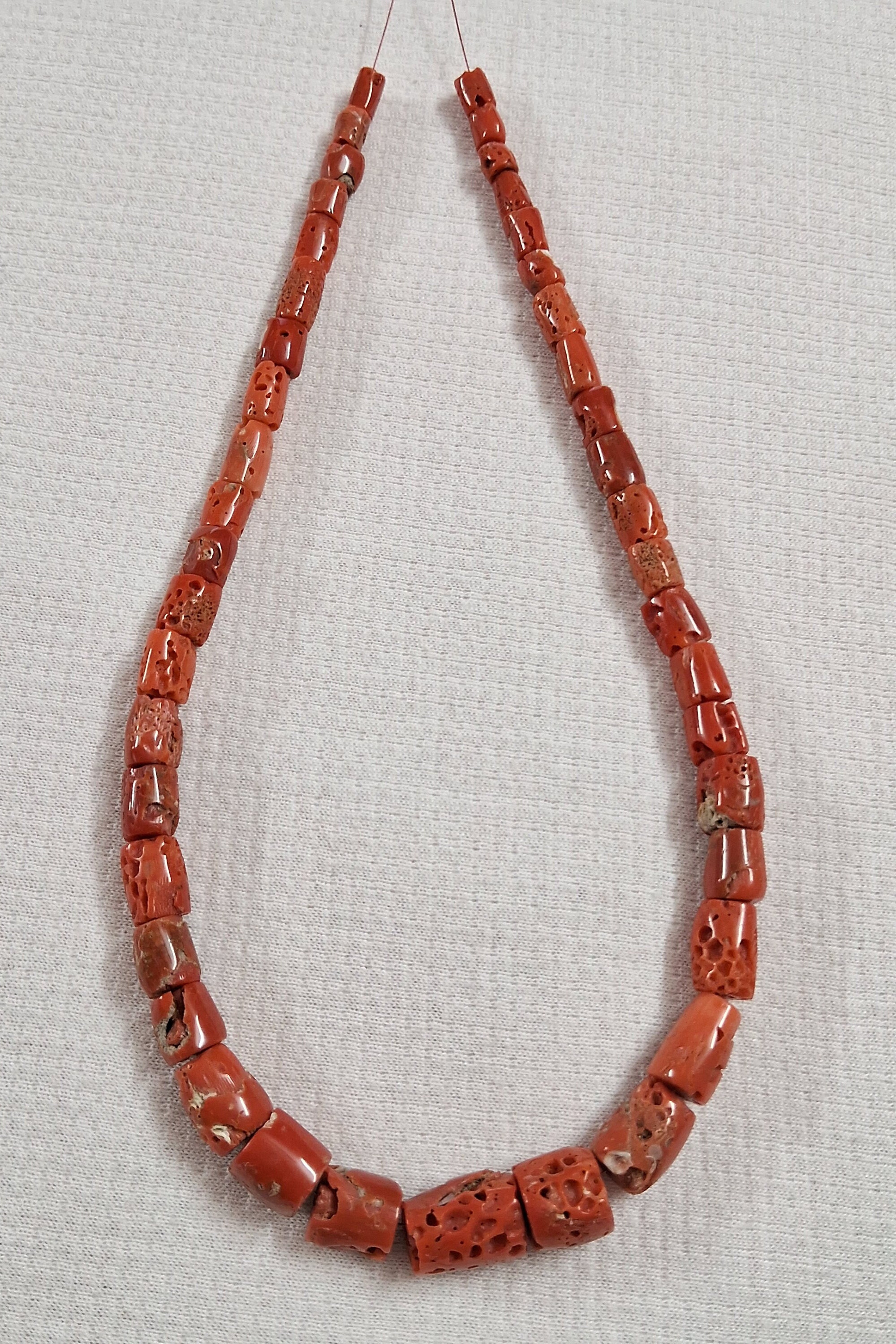 Pendentif Or 18kt, Diamants Et Cabochons De Corail Rouge De