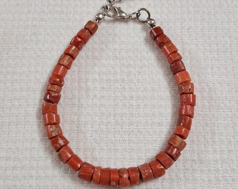 Pulsera italiana de coral, pulsera italiana de coral rojo anaranjado auténtica, pulsera de coral rojo hecha a mano, encantadora pulsera de cuentas lisas de coral.