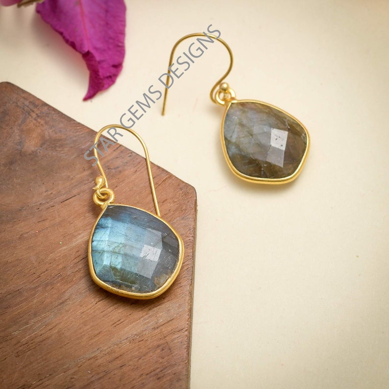 blue flash labradorite earring,dangle earring,Dainty earring,925 silver gold plated earring,Bezel earring,Minimalist Jewellry,fashion jewels