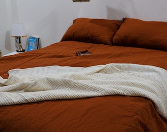 Juego de cama de lino lavado a la piedra hecho a mano: fundas de edredón y almohadas en color naranja quemado