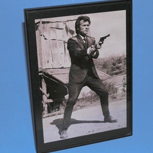 Clint Eastwood DIRTY HARRY Vintage Framed Postcard Iconic Hollywood CLASSIC 70s Action L@@K W@W !