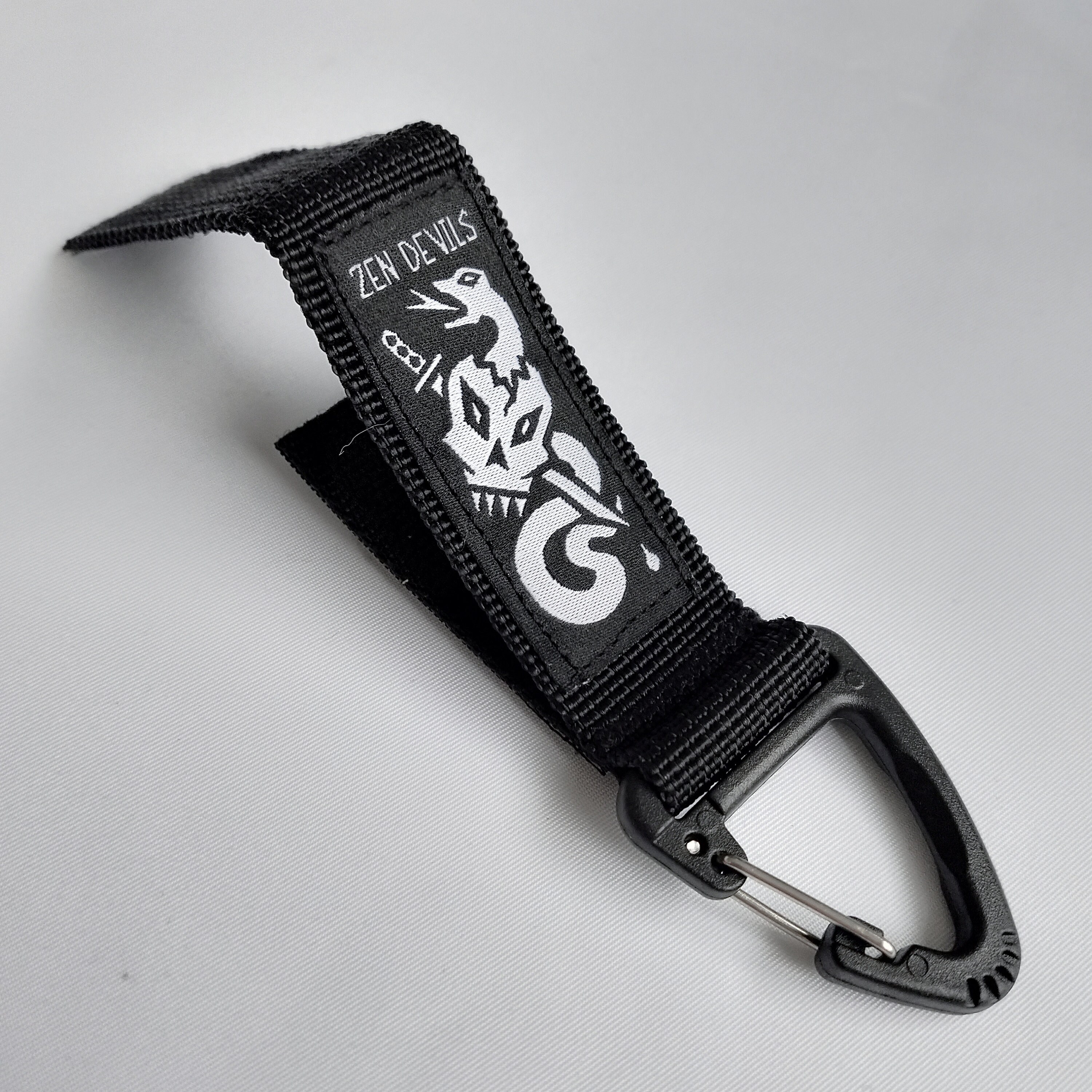 Zen Keychain Zen Devils - the Death Tactical Molle Keychain (black) Skull Katana ...