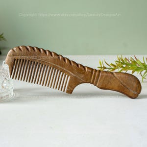 Personalized Green Cypress Wood Comb Ruffled Hair Natural Wood  Comb Massage Head Blood Circulation Anti-Static Handmade Comb