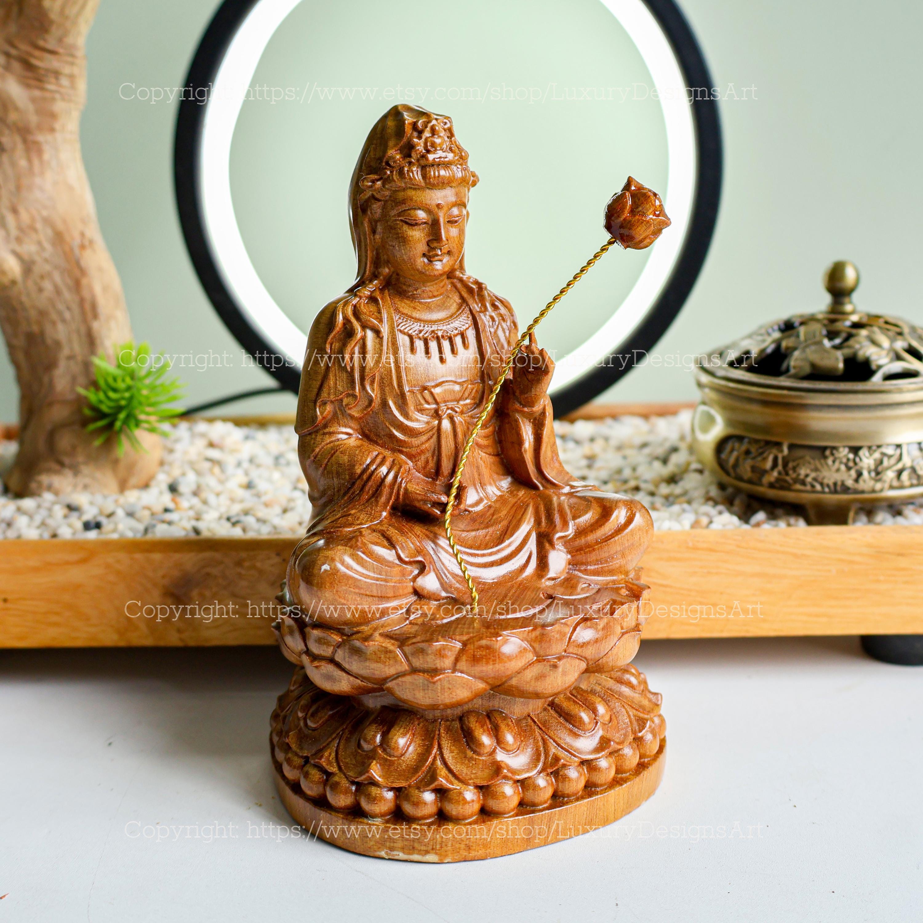 仏像 家庭用小型 木製座像 蓮の花を持つ観音菩薩像 観音、観音、観音像