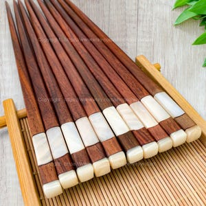Engraved Name Mother-of-pearl Handmade Personalized Wooden Chopstick Christmas Gift Korea Japanese Chopsticks Reuse Safe White Pearl Head