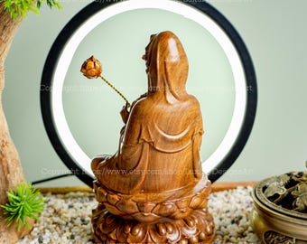 木製観音像 花を持つデザイン 約60cm 仏像 家庭用小型 木製座像 蓮の花を持つ観音菩薩像 観音、観音、観音像
