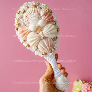 Specchio a conchiglia per lei Specchio a conchiglia con anima da sirena, unico nell'oceano, specchio a conchiglia fatto a mano con sirena, specchio da sposa, conchiglia naturale M6