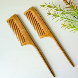 Personalized Handmade Natural Green Cypress Wood Comb, Mouse Tail Comb, Ruffled Hair, Massage Head Blood Circulation Anti-Static