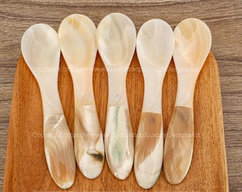 Personalized Mother-of-pearl Spoon, Engraved Name Caviar Spoon Sugar Tea Coffee Scoop Perfect for Japanese Dining Oyster and Snail Spoon