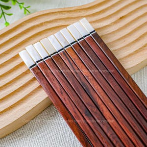 Engraved Name Mother-of-pearl White Pearl Black Handmade Personalized Wooden Chopstick Christmas Gift Korea Japanese Chopsticks Reuse Safe