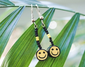 Vintage 90s Smiley Face Earrings, Retro Beaded Clay Magic Hippie Gift, Cute Aesthetic, Friendship Indie Jewelry Charm, Plur Raver Twee Fairy