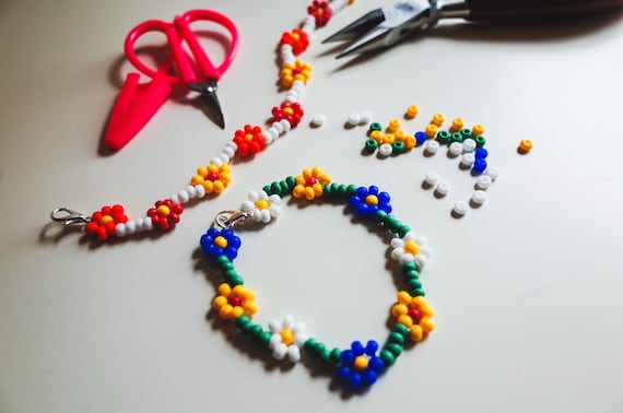 How To Make DIY Beaded Friendship Bracelets | Friendship bracelets with  beads, Diy friendship bracelets with letter beads, Friendship bracelets diy