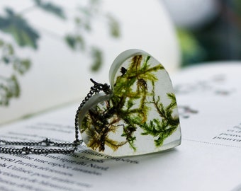 Unique piece moss nickel free handmade Necklace * heart dry flowers * gift idea real flowers nature stainless chain