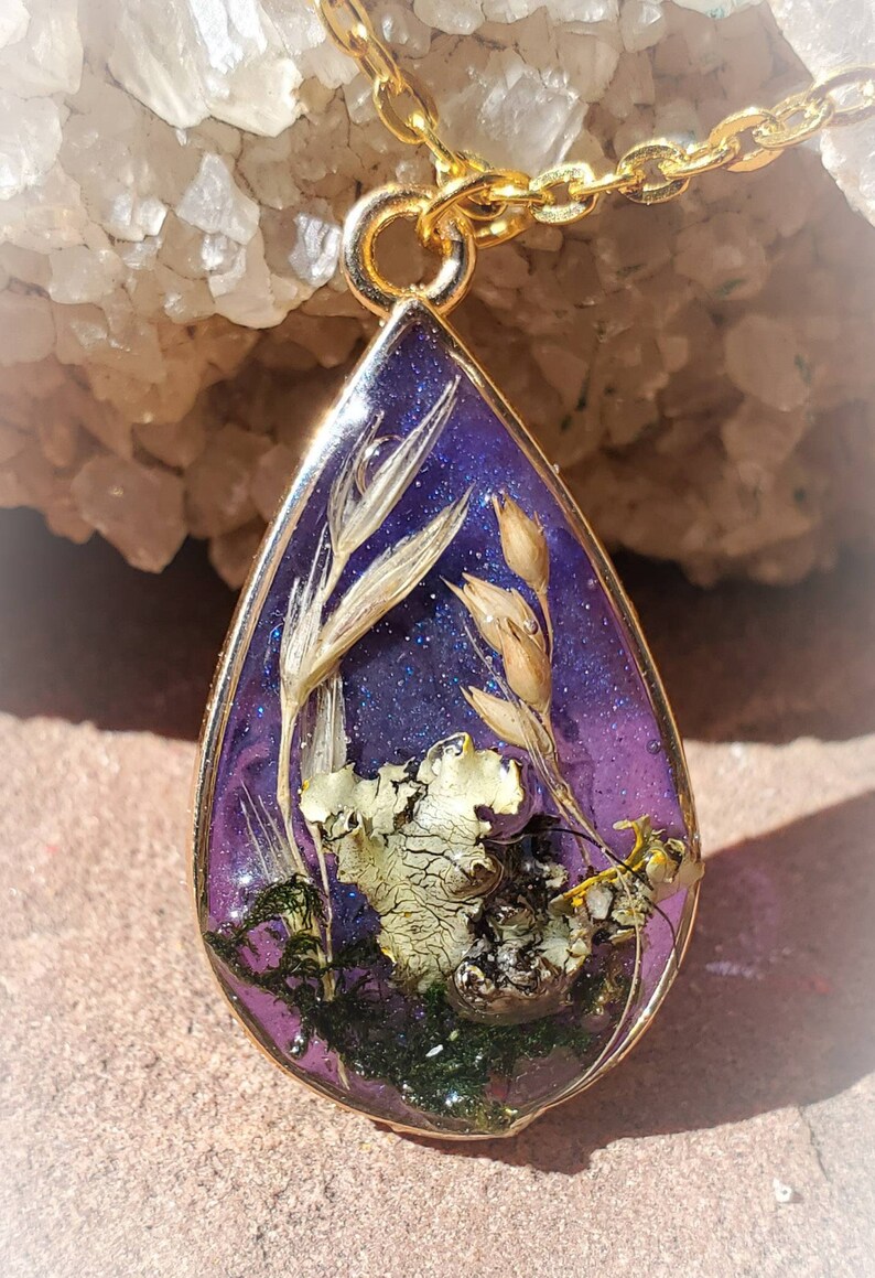 lichen and grass necklace Moss