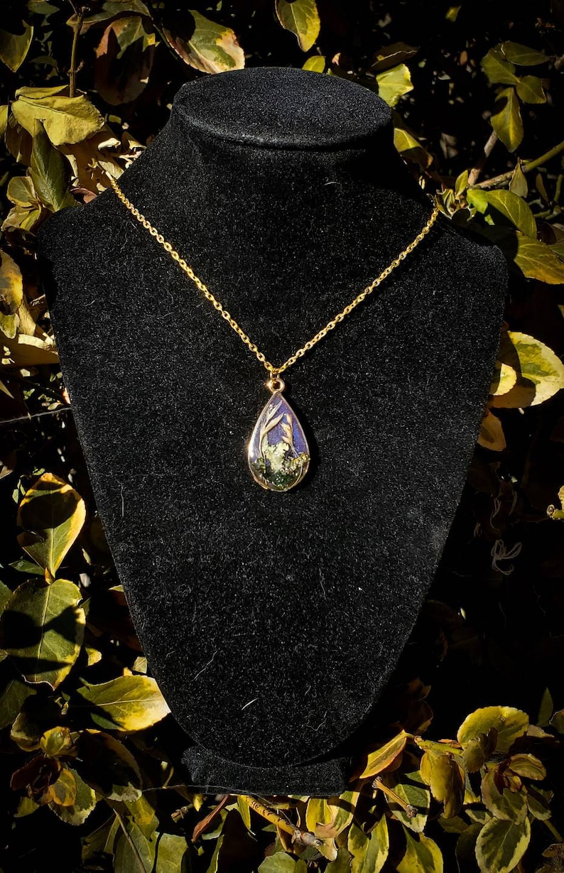 lichen and grass necklace Moss