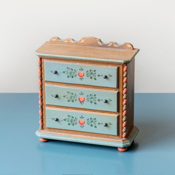 Petite armoire folklorique avec 3 tiroirs, ancienne unité de rangement autrichienne, boîte à bijoux vintage des années 1950, organisateur floral baroque