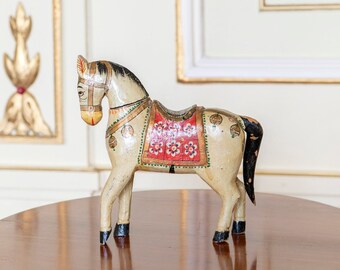 Cheval de mariage indien Ghodi, vieille statue en bois, figurine de poney décorative des années 1930, fabriquée en Inde, cheval bohème antique peint à la main