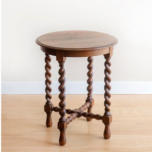 Round Barley Twist Table, Antique Wooden Side Table With Turned Legs, 1920s Design, Carved Oak Coffee Table, Old Plant Stool